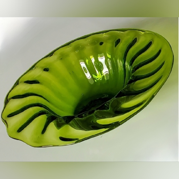 Rare 11.5" BLENKO Kiwi 🥝 Green Hand ✋️ Crafted Optic Art Glass Bowl - Picture 8 of 11